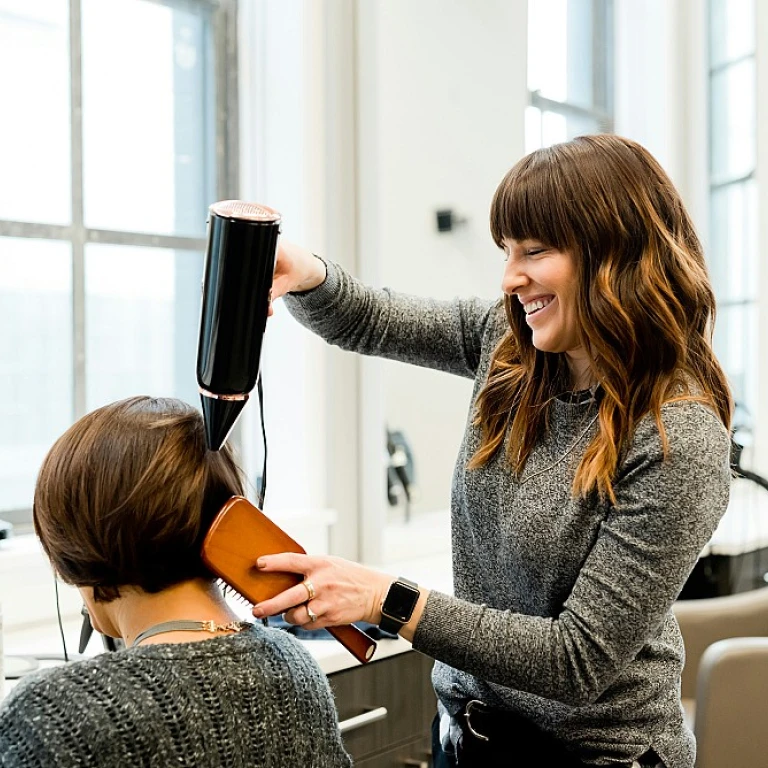 Gel pour cheveux bouclés : comment choisir et utiliser le meilleur produit pour vos boucles